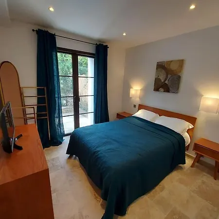 Avec Piscine Proche Et Saint Tropez Villa Grimaud