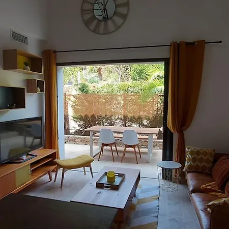 Avec Piscine Proche Et Saint Tropez *