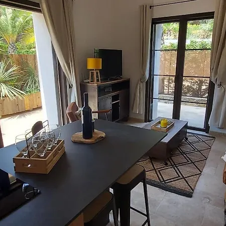 Avec Piscine Proche Et Saint Tropez